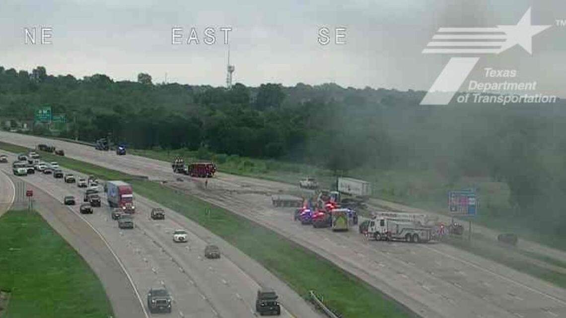 Flipped 18-wheeler closes Northwest Loop 820 in Fort Worth in both directions