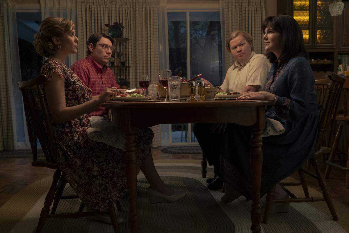 Elizabeth Olsen stars as Candy Montgomery in the HBO Max series “Love & Death”, alongside Jesse Plemons, Lily Rabe and Patrick Fugit.