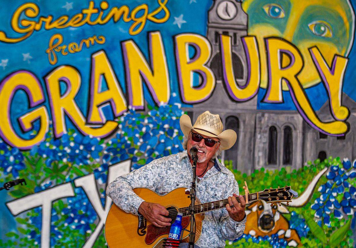 The historic Granbury Square hosts festivals regularly with food, music and vendors. It is also a popular destination for shopping or a show at the Granbury Opera House.