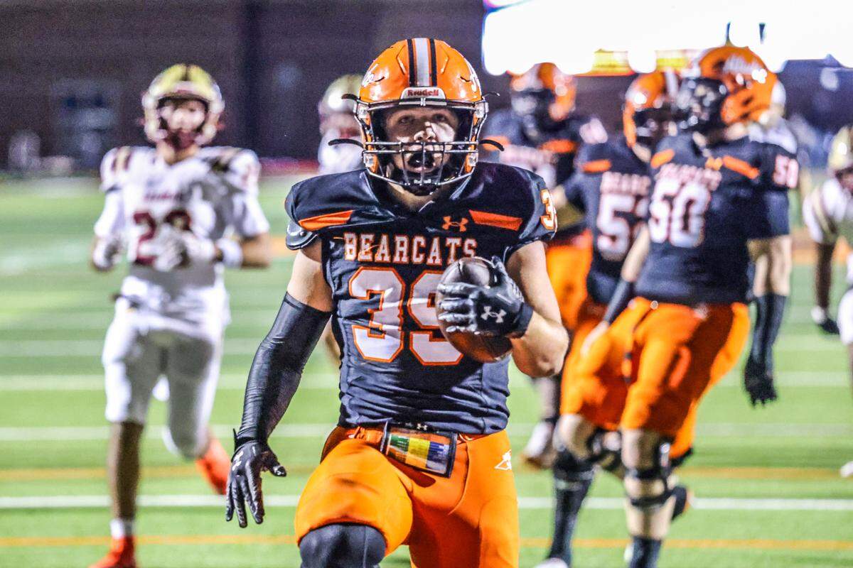 Aledo running back Brady Powell (39) runs for one of his touchdowns against Saginaw in a Class 5A Division I bi-district playoff game on Thursday, November 13, 2025 at Tim Buchanan Stadium in Aledo, Texas.