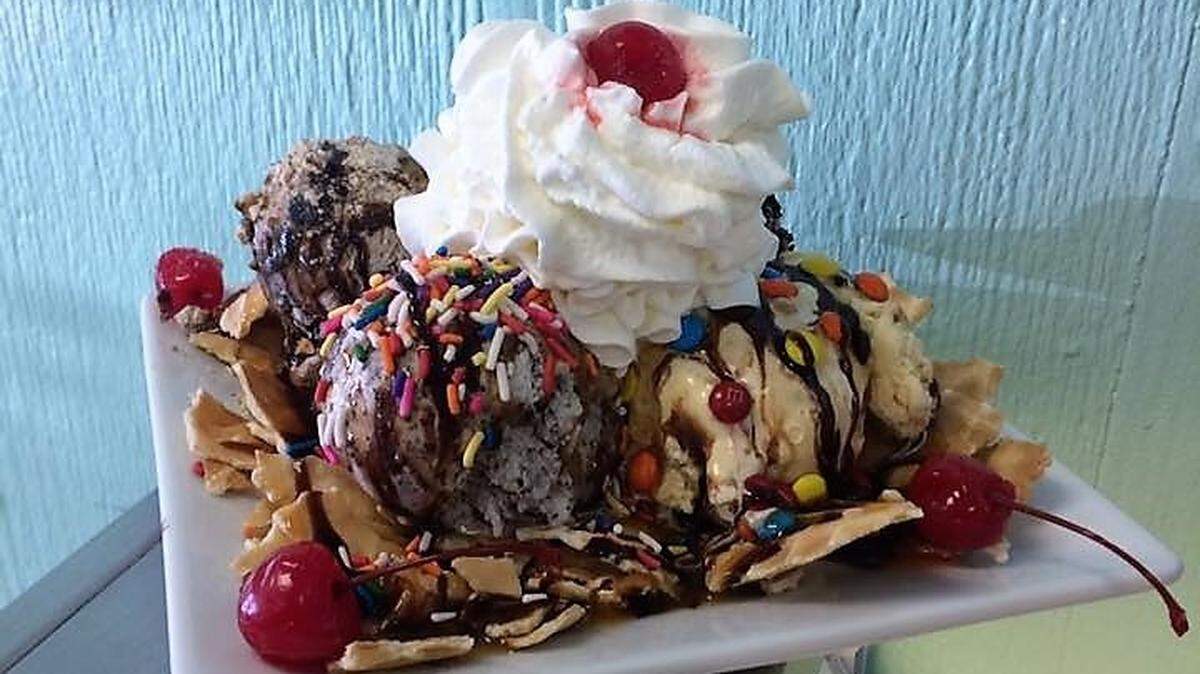Ice cream nachos at Boulevard Scoops on Texas 199 in Sansom Park.