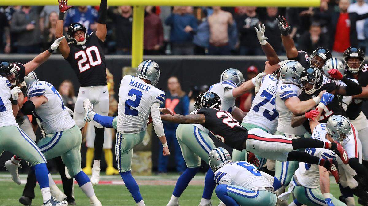 Dallas Cowboys kicker Brett Maher kicks the game-winner for a 22-19 victory over the Atlanta Falcons as time expires on Sunday, Nov. 18, 2018 in Atlanta, Ga.