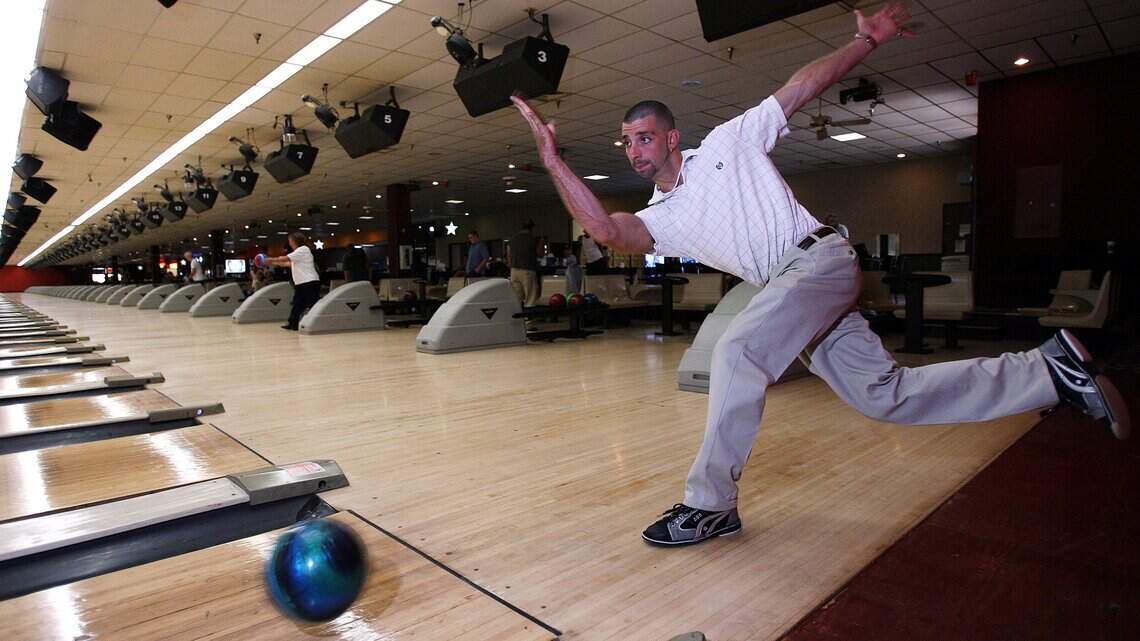 Longtime Fort Worth bowling alley abruptly closes after decades