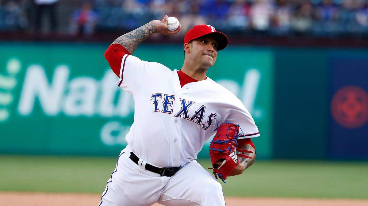 Matt Bush, a former Texas Rangers pitcher with a history of substance abuse, was arrested by Arlington police Friday on​ charges including driving while intoxicated, according to online booking records for the city jail.
