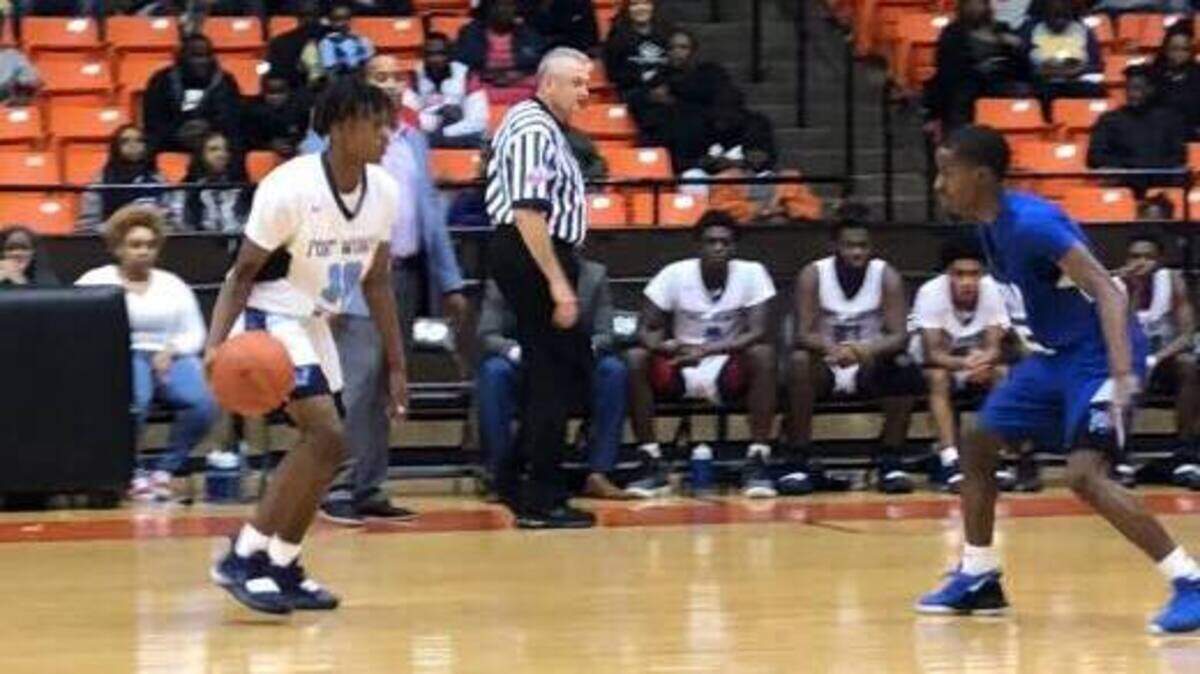 Wyatt guard Kendall Fair (left) scored 26 points as the Chaparrals beat Dunbar 73-69 at Wilkerson Greines Center, Tuesday December 11, 2018.