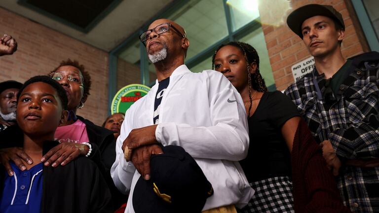 In protest at Tarrant jail, Anthony Johnson Jr. family demands release of full video