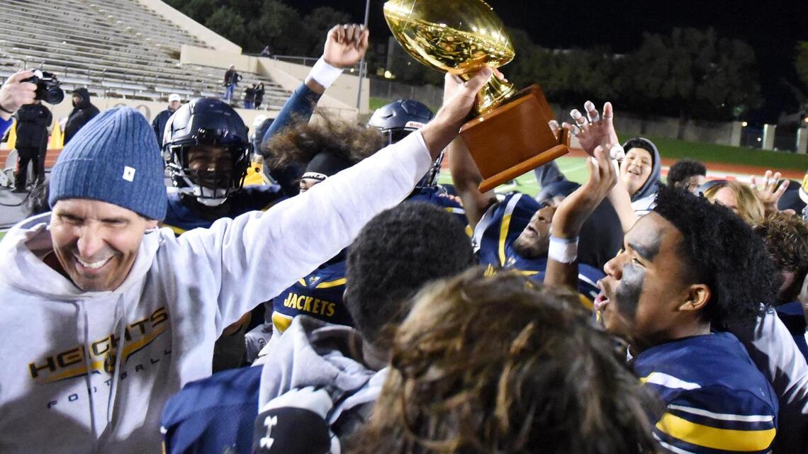 Arlington Heights pulls away from Frisco Independence for first playoff win since 2014