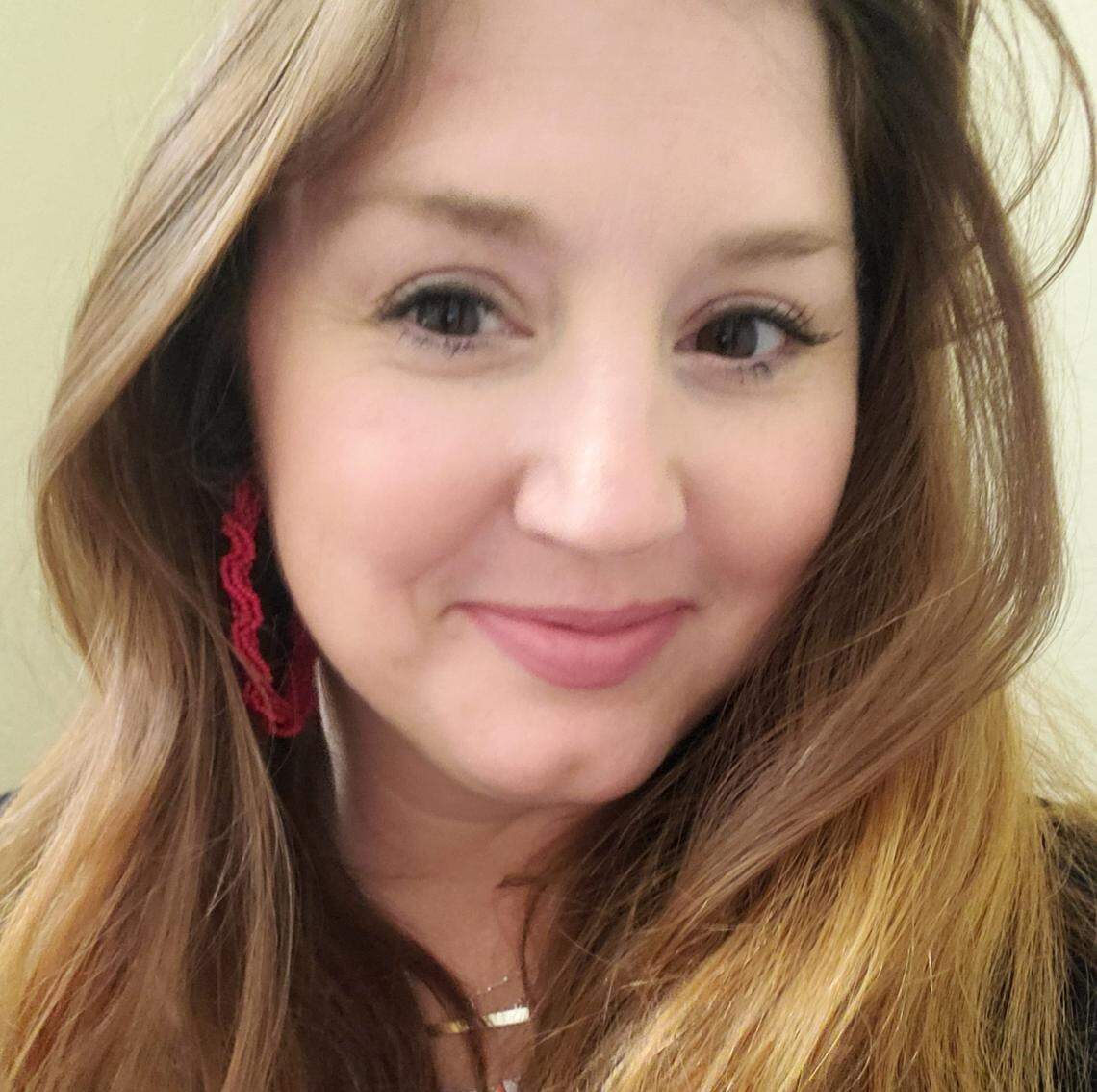 Profile Image of Nicole Russell