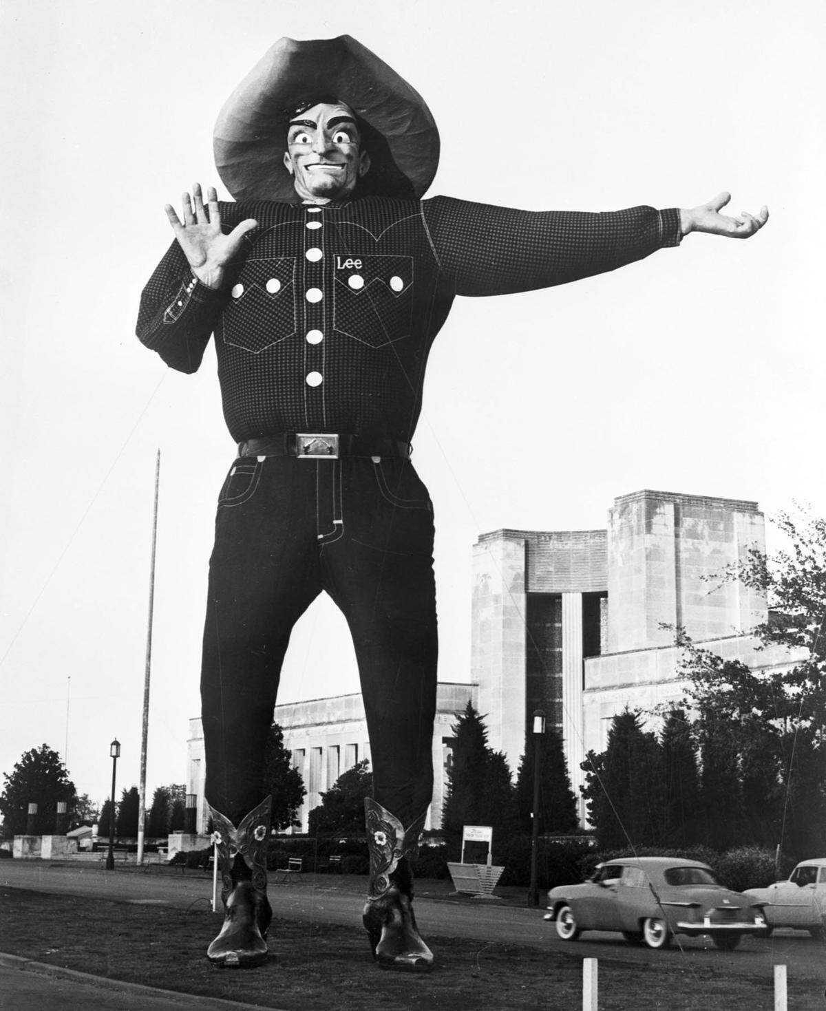 Oct. 3, 1957: State Fair of Texas, Dallas, Big Tex at entrance.