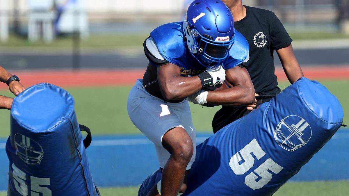 Venus High running back Damarie Bell has 834 yards and 10 TDs this season.