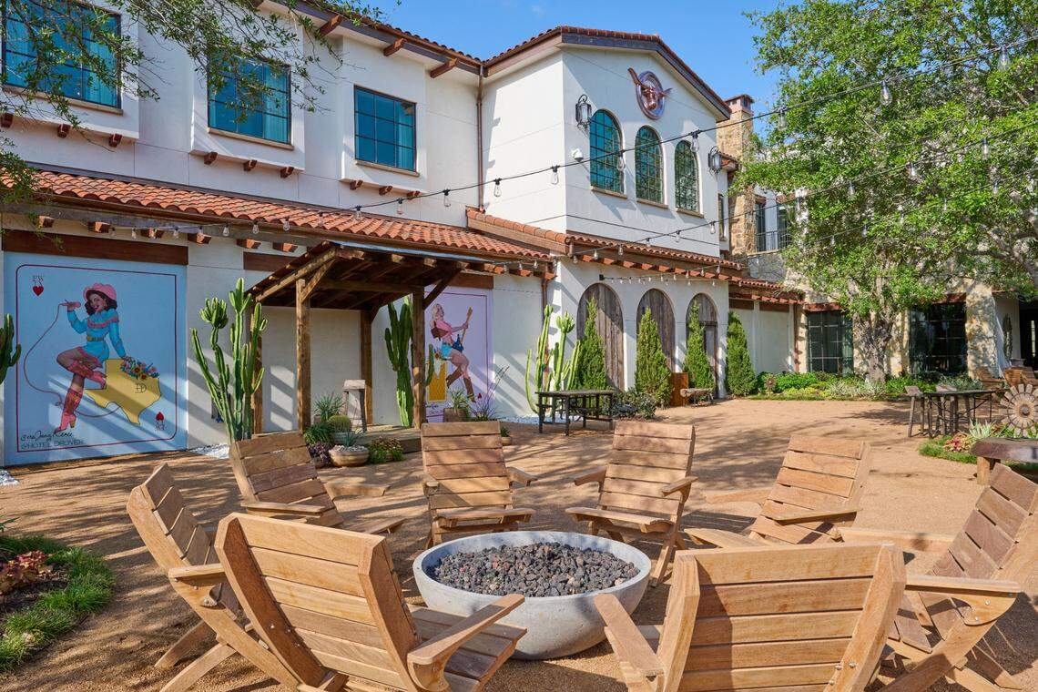 Hotel Drover in Fort Worth Stockyards has a backyard with outdoor patios and fire pits, as well as bars for guests to enjoy a sip while they sit in peace outside.
