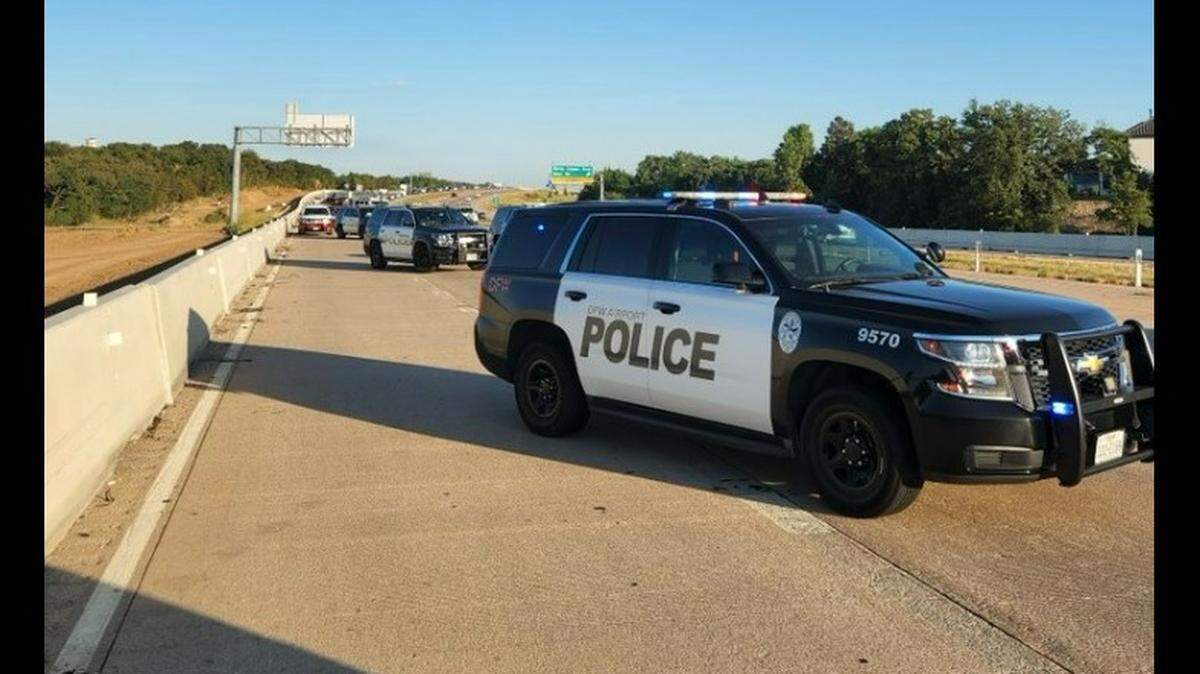 A man found dead on a Texas highway killed himself as police followed him, according to a ruling by the Tarrant County Medical Examiner’s Office in Fort Worth.