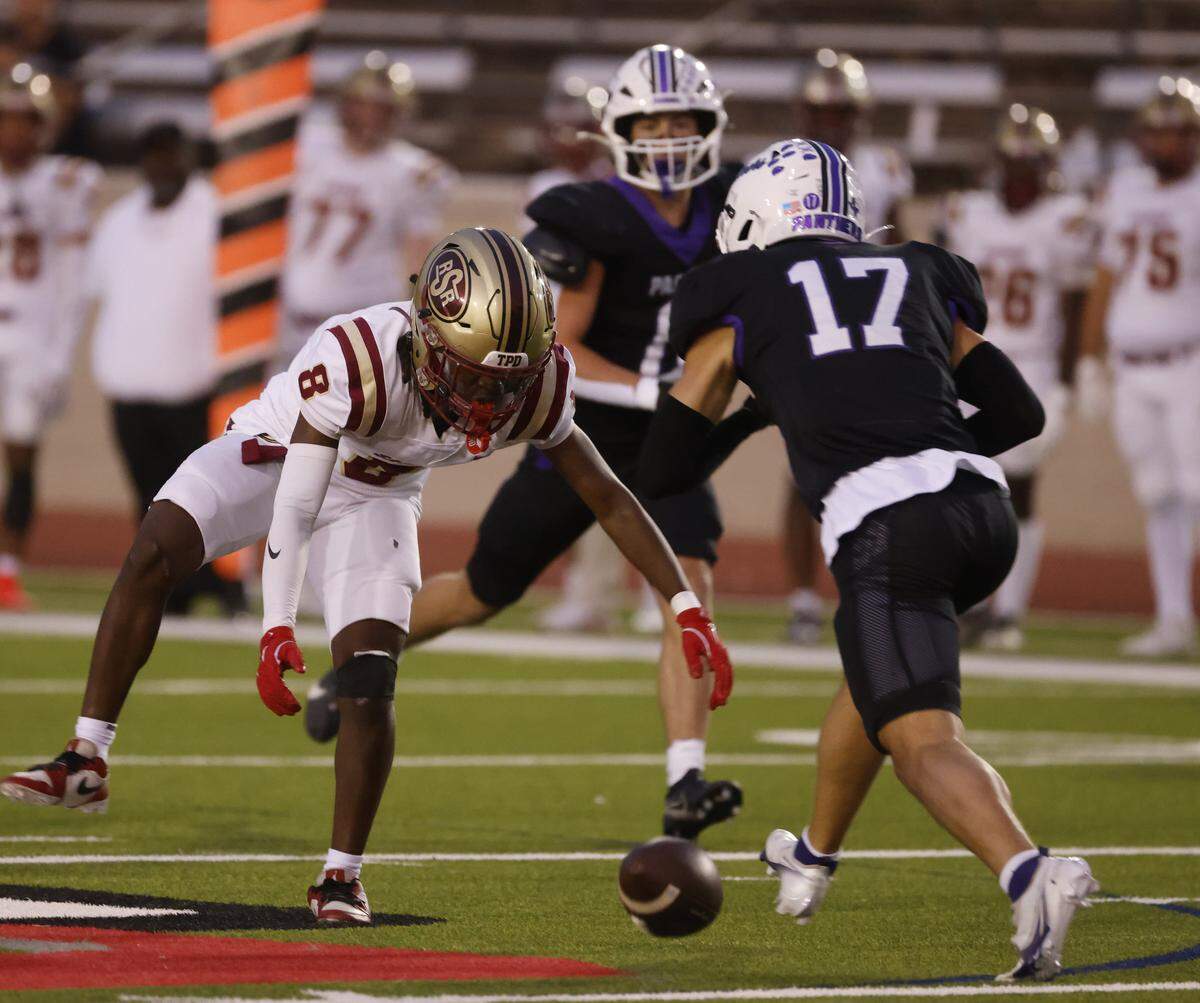 Saginaw wide receiver Landon Martin (8) can not hold onto the pass during the first half of a UIL football game between Saginaw and Paschal at Farrington Field in Fort Worth, Texas, Thursday, October, 16, 2025.