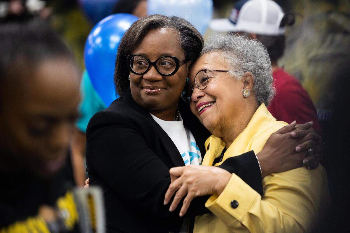 Tiffany Banks who is running for county DA with her mother Ottie Hamilton at the election watch party Tuesday, Nov. 8, 2022, at Turkey Den in Fort Worth.