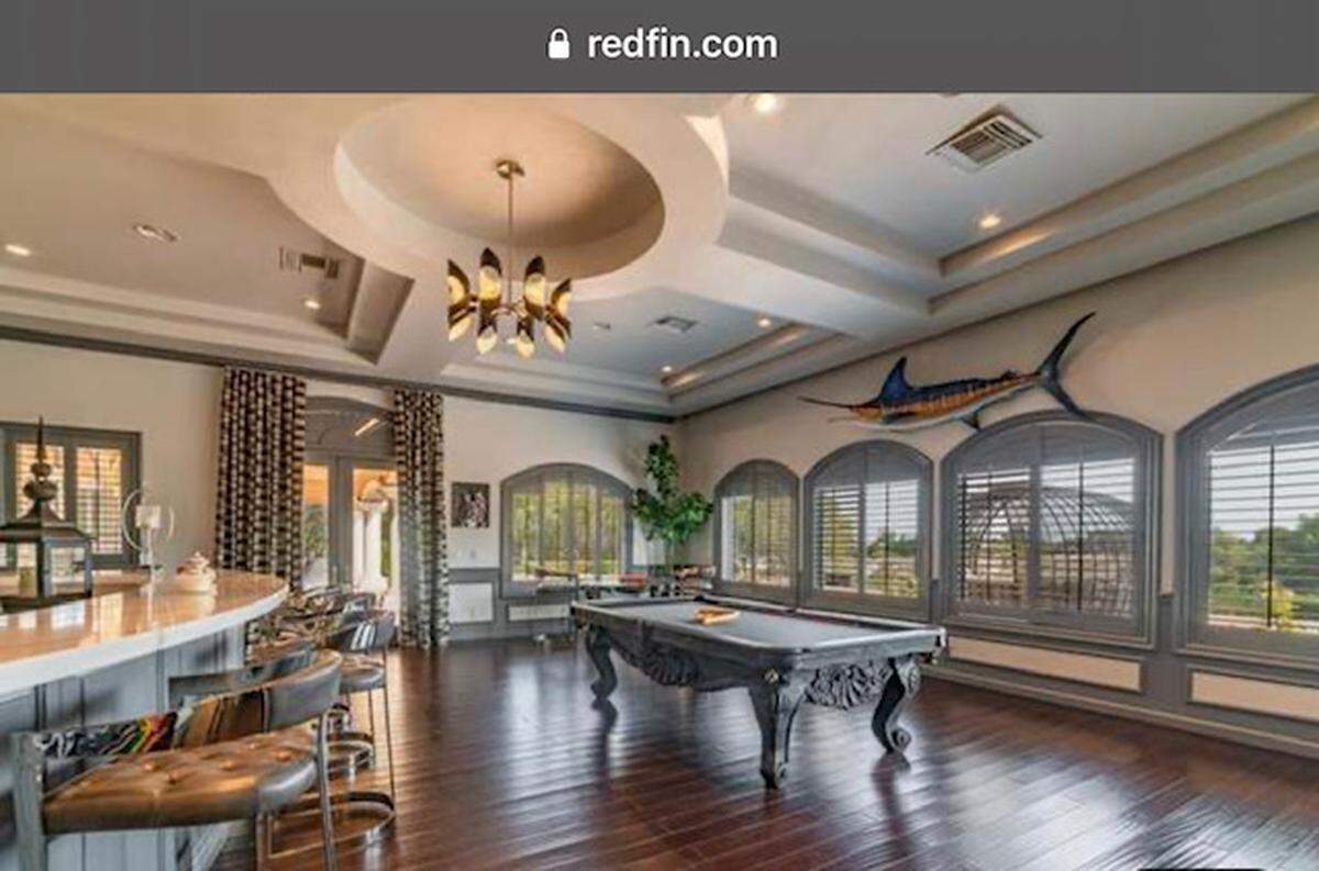 Entertainment room