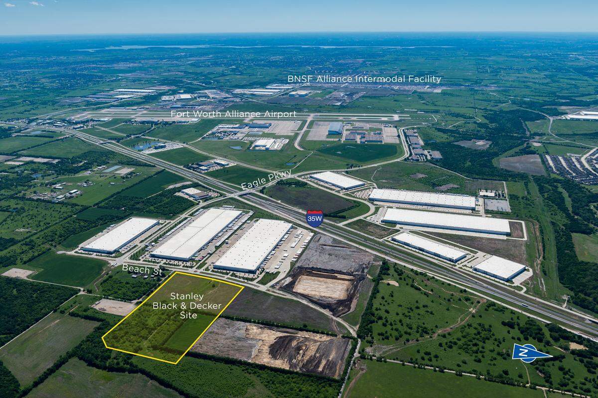 A new Stanley Black & Decker manufacturing plant is set to be located at a site just east of Interstate 35 W at Eagle Parkway and North Beach Street.