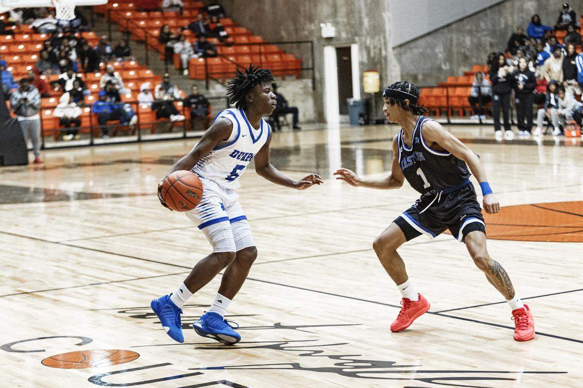 Eastern Hills boys basketball point guard Messiah Miller brings the defensive pressure against Fort Worth Dunbar on Thursday, Jan. 2, 2024.