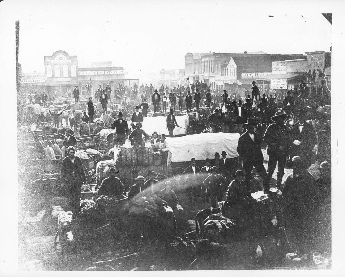 Houston Street in Fort Worth on market day, around 1877 or 1878.
