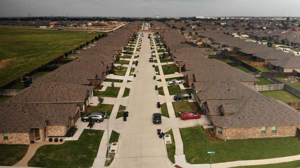 Interest rates are starting to cool Fort Worth’s hot housing market. Will prices fall?