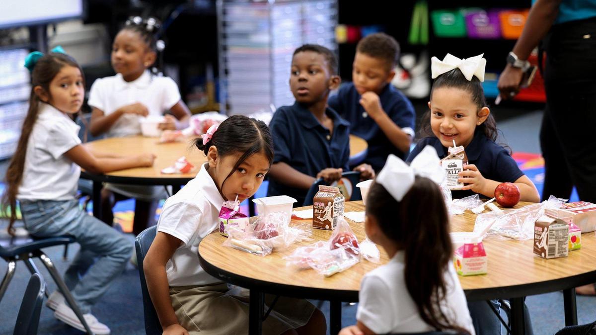 Children at T.A. Sims Elementary School start their first day of school with breakfast on Aug. 14, 2023 in Fort Worth.. Fort Worth ISD Superintendent Angélica Ramsey and Mayor Mattie Parker were present to celebrate the start of a new school year.