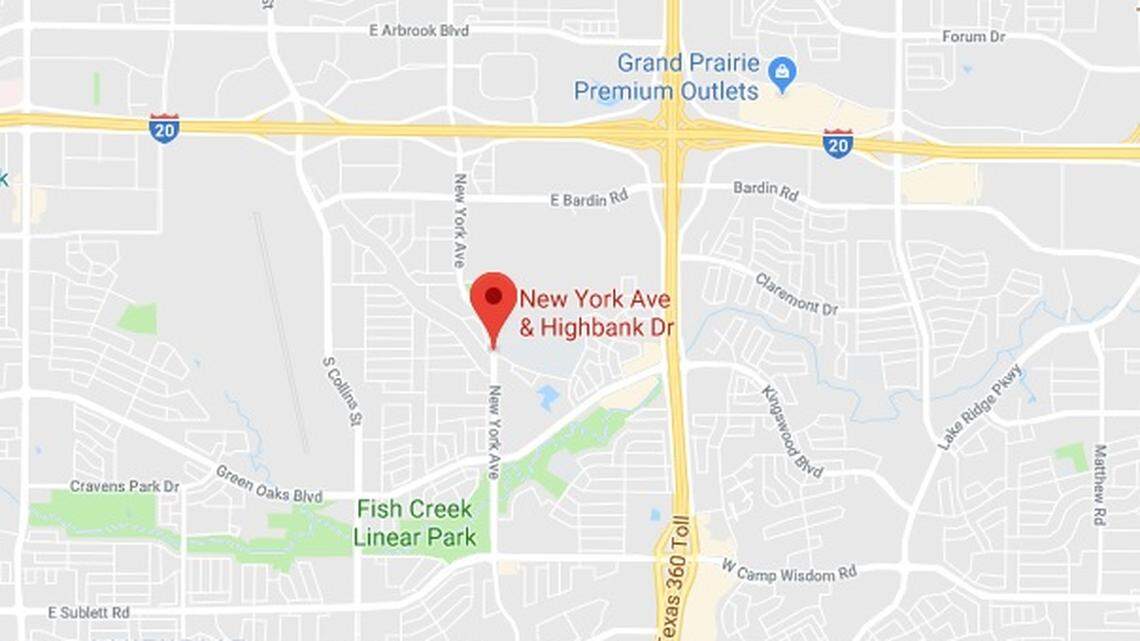 Arlington police are investigating a fatal crash that happened at 5:35 p.m. in the intersection of New York Avenue and Highbank Drive.