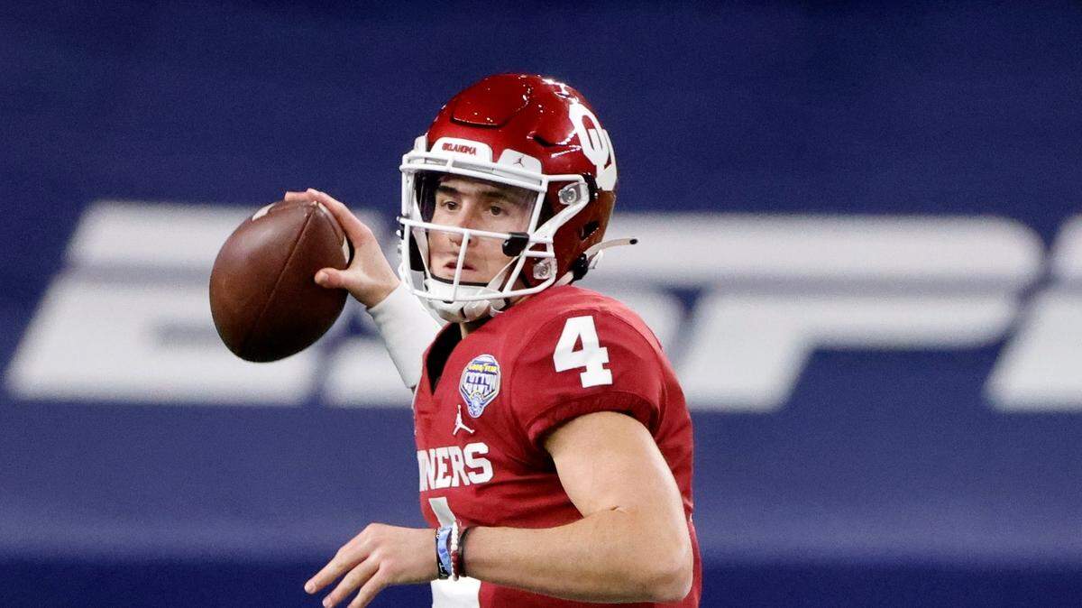 Oklahoma football coach Lincoln Riley said Wednesday he is not going to release former Sooners quarterback Chandler Morris, who has already transferred to TCU. (AP Photo/Michael Ainsworth)