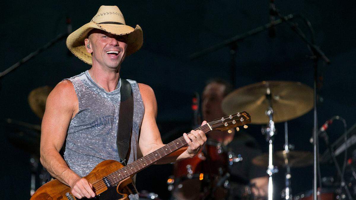 Kenny Chesney’s “Here and Now 2022” tour comes to AT&T Stadium on June 4, 2022.