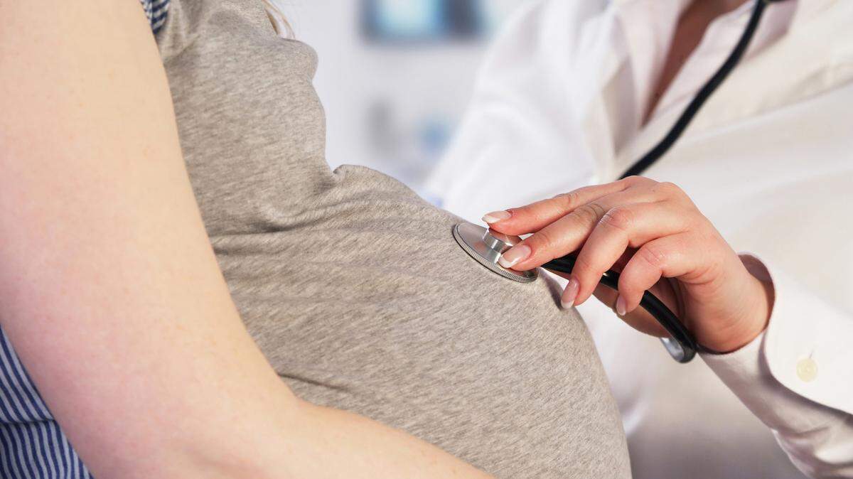 A Fort Worth woman settled a suit with Tarrant County on Tuesday for $48,000 after she claimed she was wrongfully terminated after announcing her pregnancy.