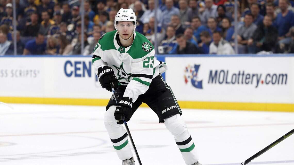 Stars ‘workhorse’ defenseman signs six-year extension
