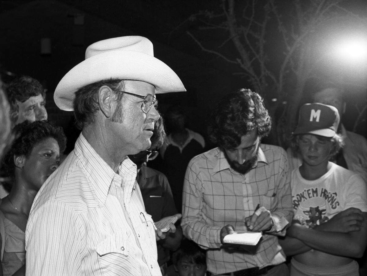 Collin County Sheriff Jerry Burton prior to the arrival of Candace (Candy) Montgomery, who surrendered on June 26, 1980