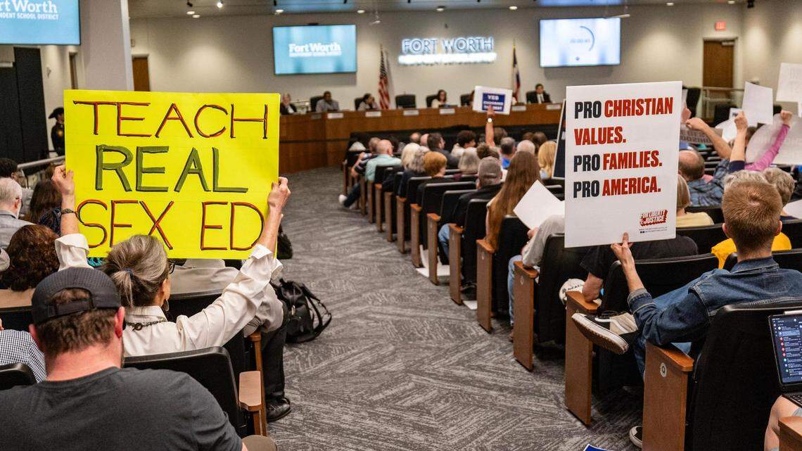 FWISD has new abstinence-based sex ed. Parents should be teaching their kids, too | Opinion