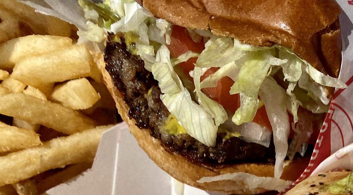 A Fatburger served in North Richland Hills came with the browned, crisp edge from the griddle.
