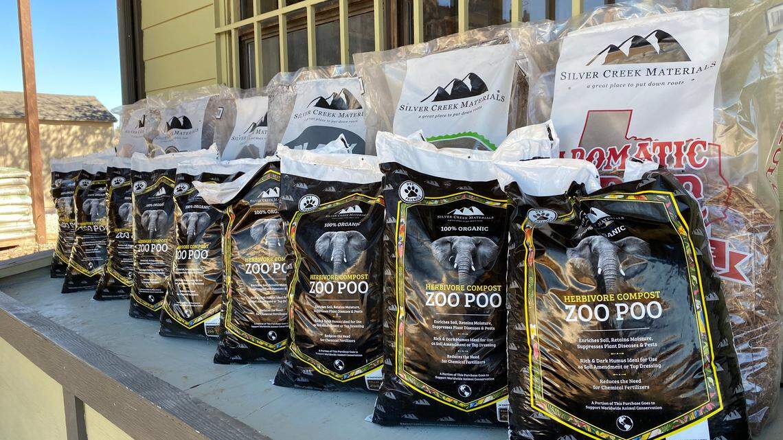 A two-year long project between Silver Creek Materials and the Dallas Zoo has finally come into fruition with the launch of “Zoo Poo” – an organic compost made of manure from herbivore animals at the zoo.