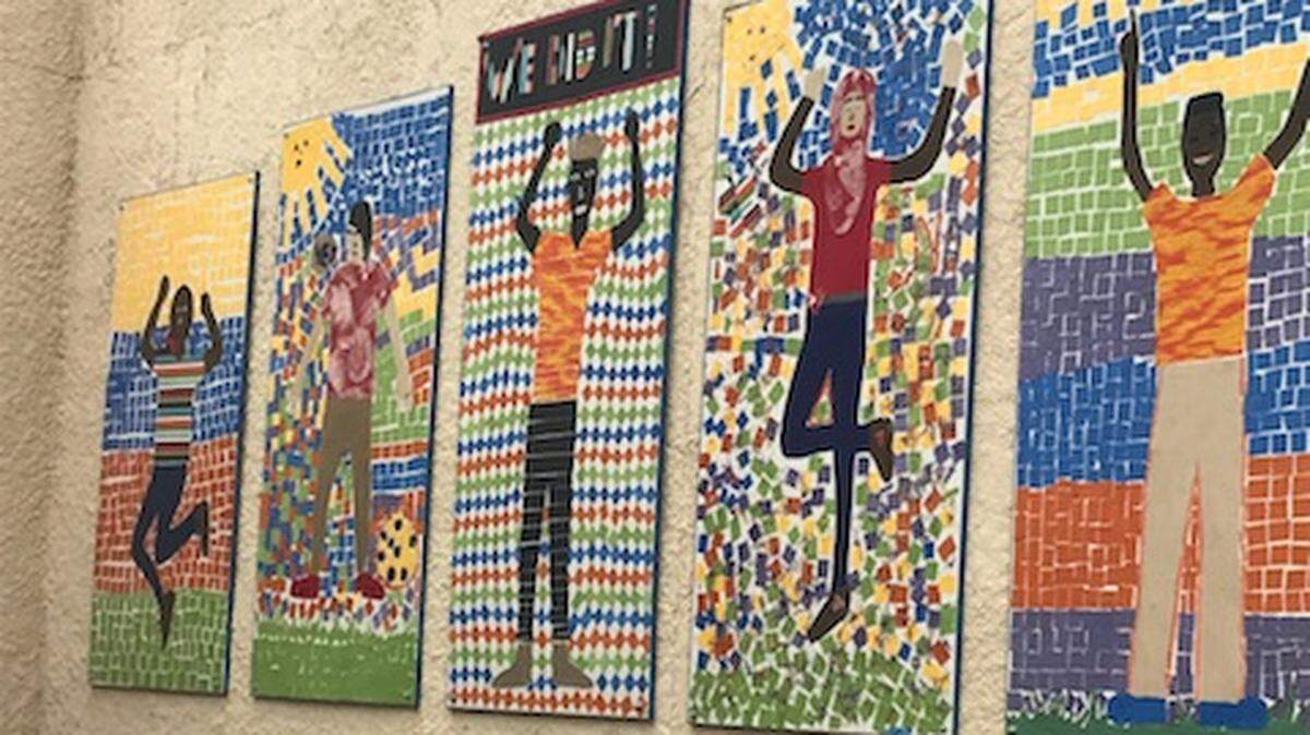 Supporters of Fort Worth’s International Newcomer Academy are calling on the district to find a way to avoid splitting the school up.
