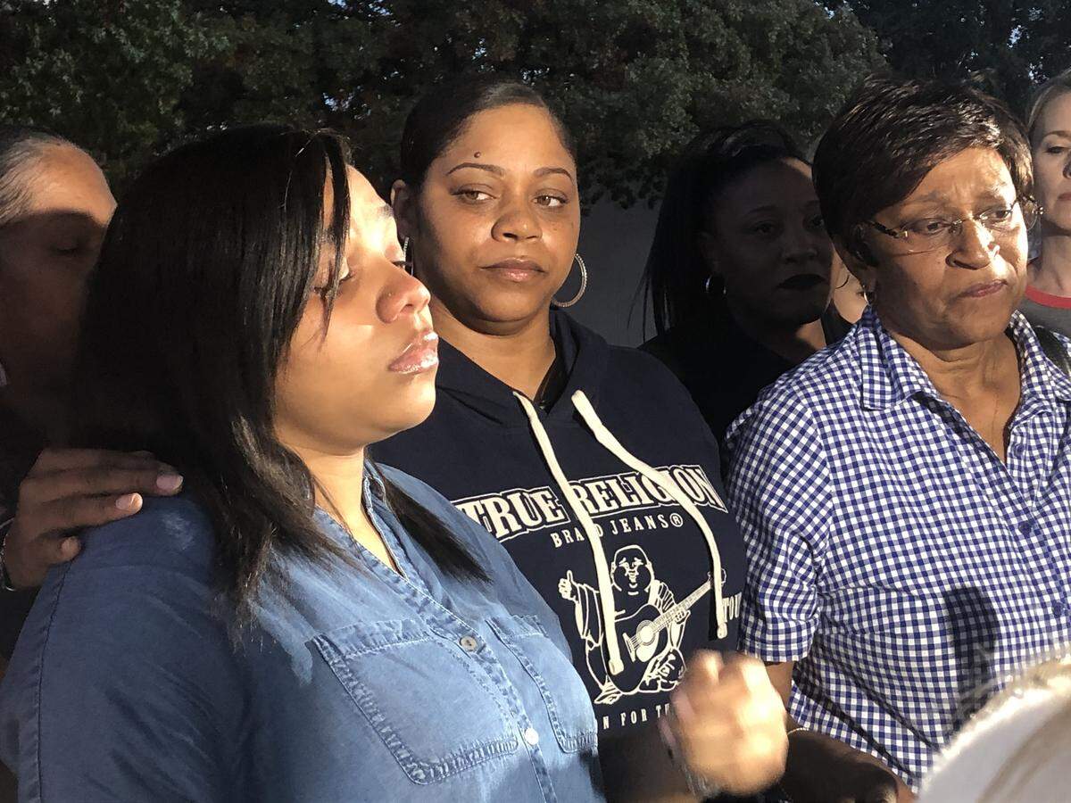 Trinity Lewis, 20, spoke outside Cook Children’s Hospital in Fort Worth in October after a judge granted her family a temporary restraining order against the hospital. Her 10-month-old daughter, Tinslee Lewis, is on life support at the hospital, and physicians planned to end Tinslee’s treatment against Lewis’ wishes until the restraining order temporarily barred the hospital from doing so.