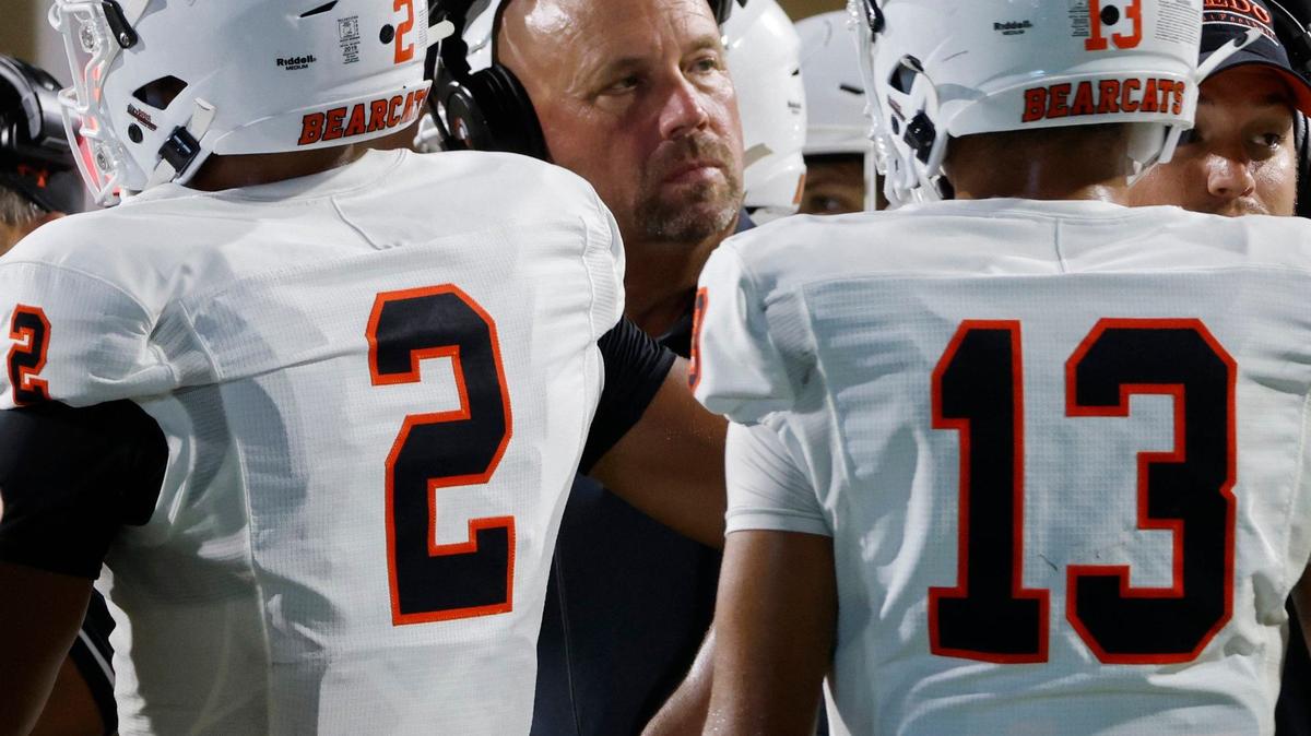 Aledo stays at No. 1 in Fort Worth-area Class 5A rankings despite loss to Denton Guyer.