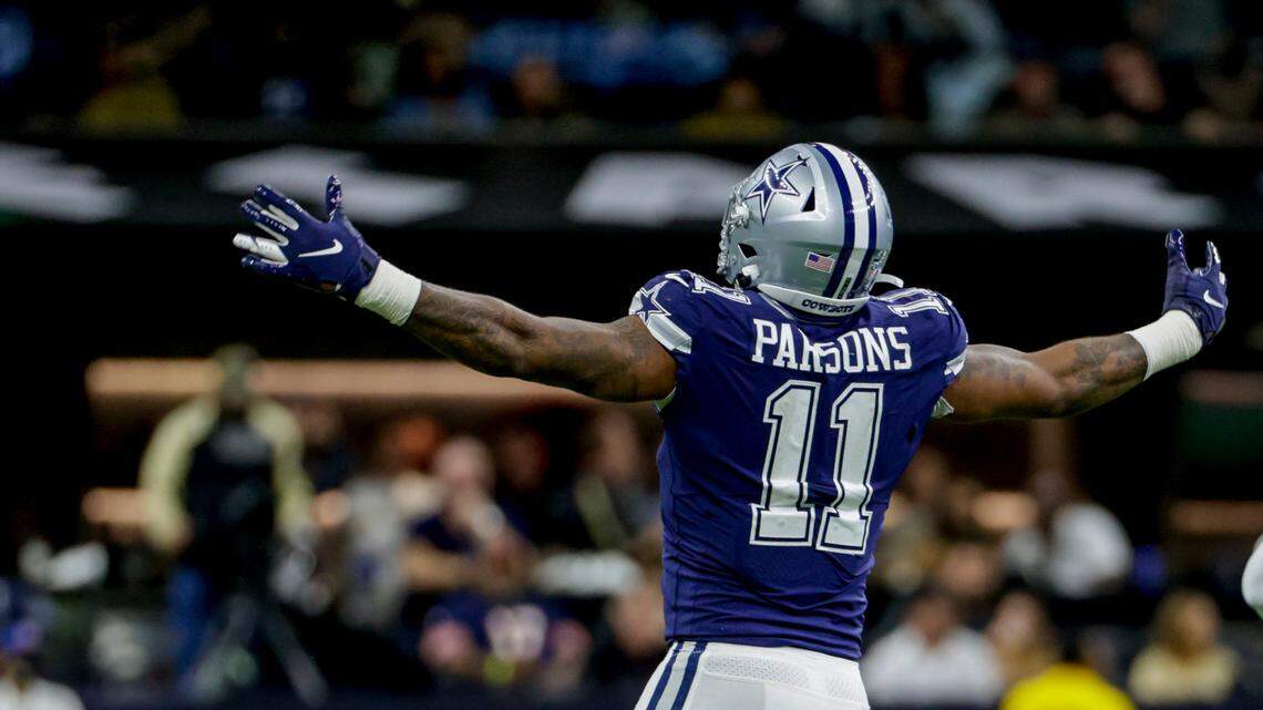 Dallas Cowboys outside linebacker Micah Parsons was limited in Thursday’s practice with a hip injury.