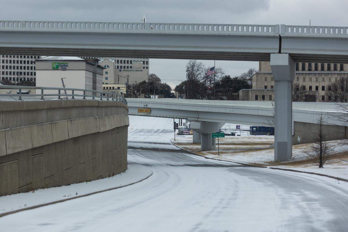 Roads are icy during a winter storm Thursday, Feb. 3, 2022, in downtown Fort Worth.