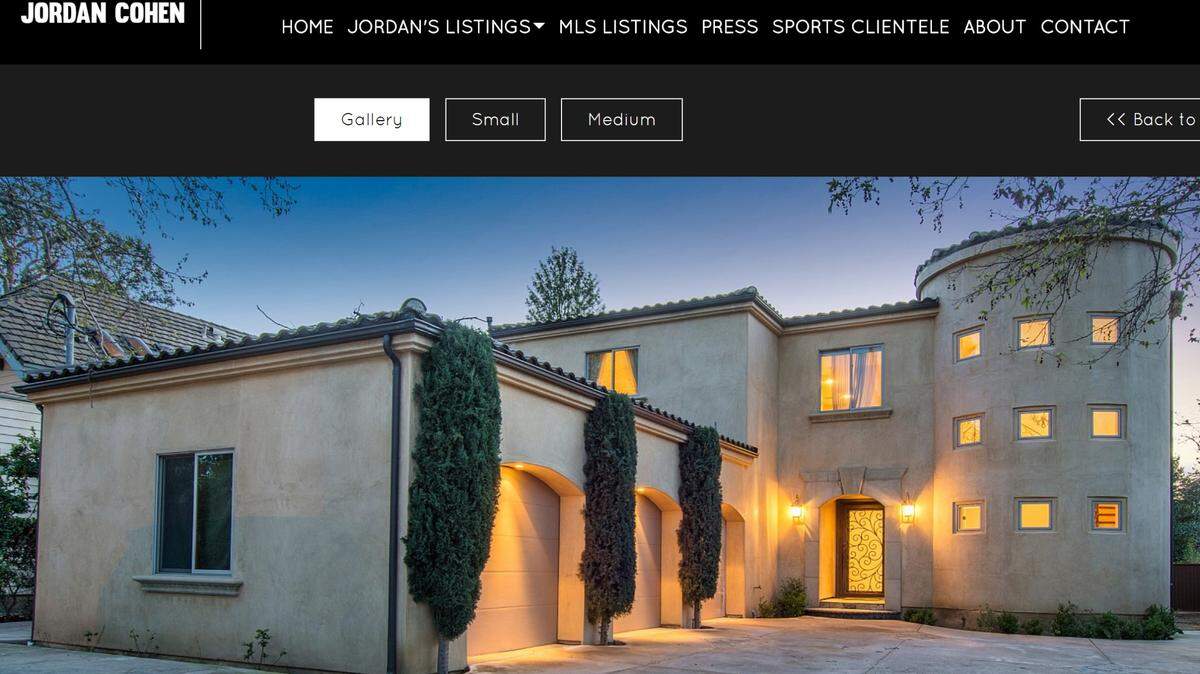 Los Angeles Lakers legend Derek Fisher has put his Tarzana house on the market for a steal.