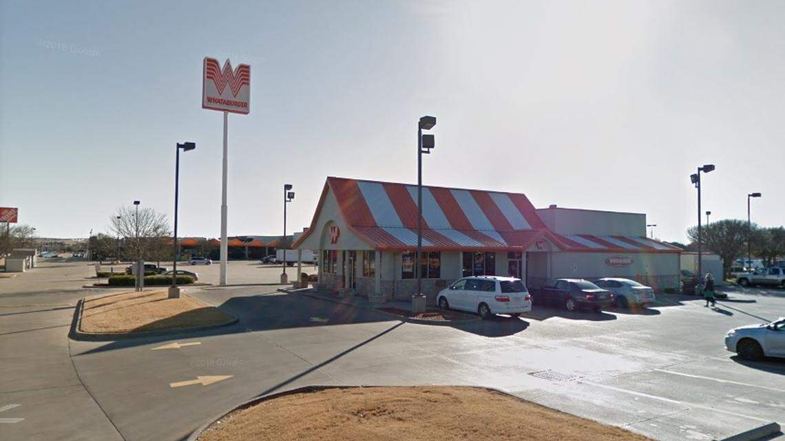 A Dallas off-duty officer who stopped at a west Fort Worth Whataburger for food Sunday morning thwarted a robbery after he confronted two suspects in a parking lot, Fort Worth police said.