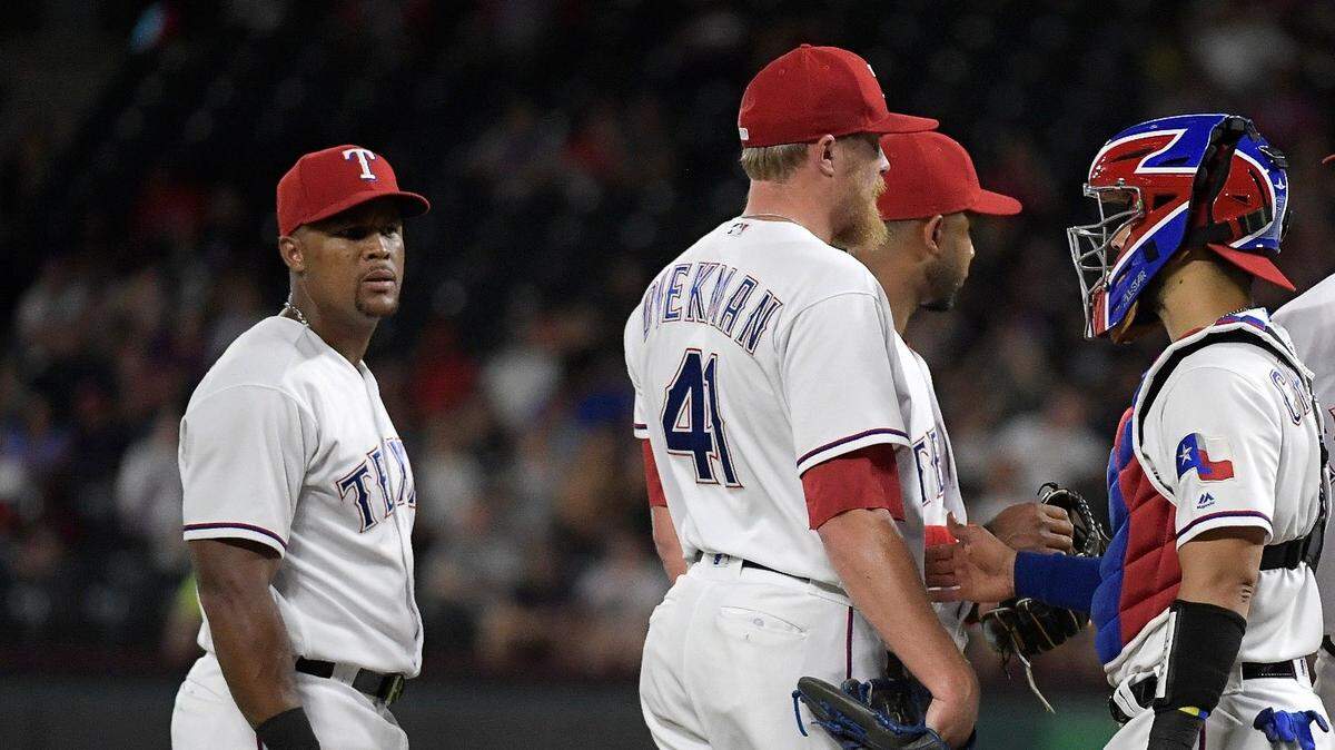 Jake Diekman struggled in the eighth inning Tuesday, surrendering the Rangers' lead in a 3-2 loss. Manager Jeff Banister took the blame for how he managed the bullpen.
