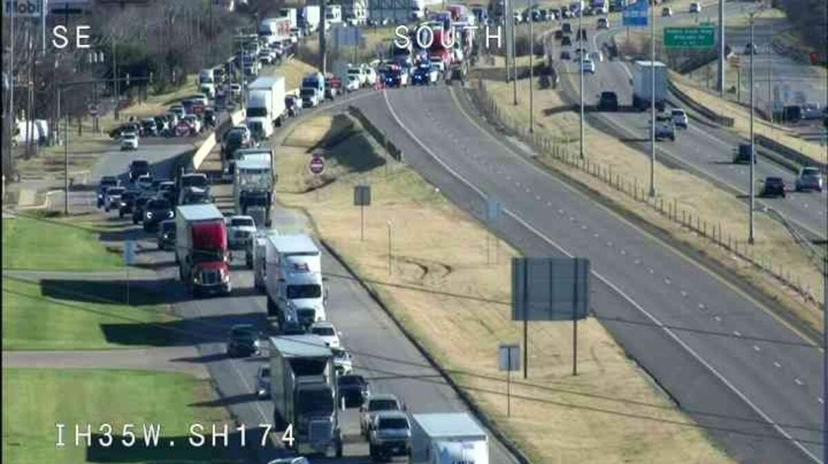 All northbound lanes of traffic on Interstate 35W were closed at Texas 174 south of Fort Worth on Tuesday afternoon because of a crash, according to the Texas Department of Transportation. All lanes had reopened at 5 p.m.