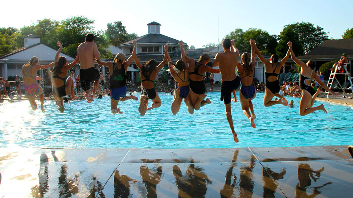 Greg Abbott wants to give tax money to private schools. Why not country clubs, too? | Opinion