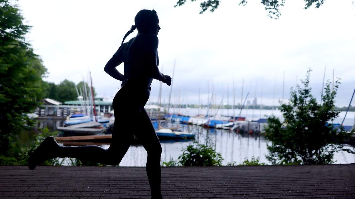 Is magnesium spray really effective for nighttime leg pain? What you should know before buying