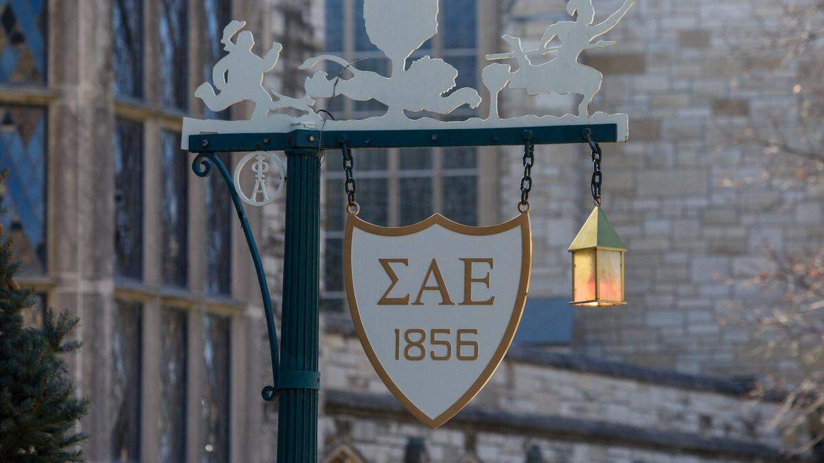 The Sigma Alpha Epsilon national headquarters in Evanston, Ill. The SAE chapter at UT-Austin has been shut down.