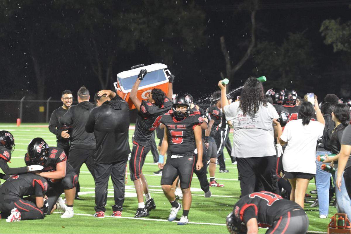 Diamond Hill-Jarvis celebrates ending a 47-game losing streak, the longest in the state, with a 26-14 victory over Fort Worth South Hills on Thursday at Scarborough-Handley Field.