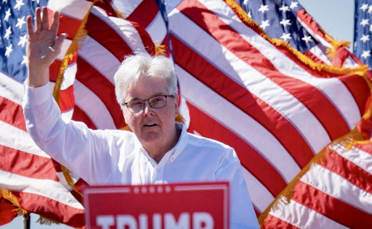  Texas Lieutenant Governor Dan Patrick speaks at Former President Donald Trump’s Make America Great Again Rally in Waco, Texas, March 25, 2023.
