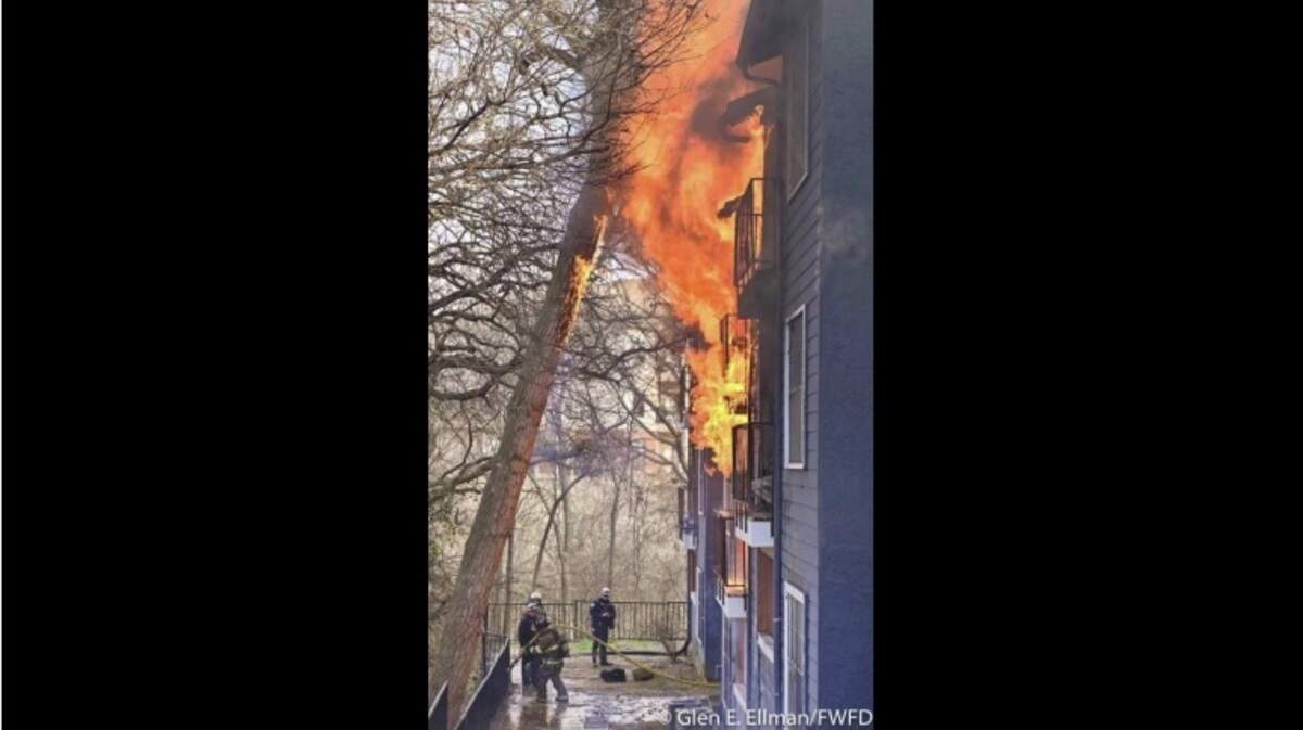 Fire destroys apartment building in Fort Worth, TX complex | Fort Worth ...