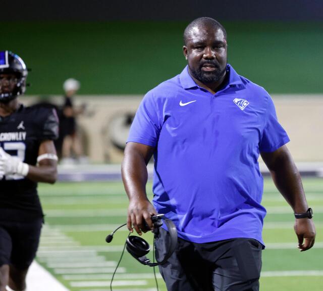 North Crowley secures statement win over Euless Trinity | Fort Worth ...