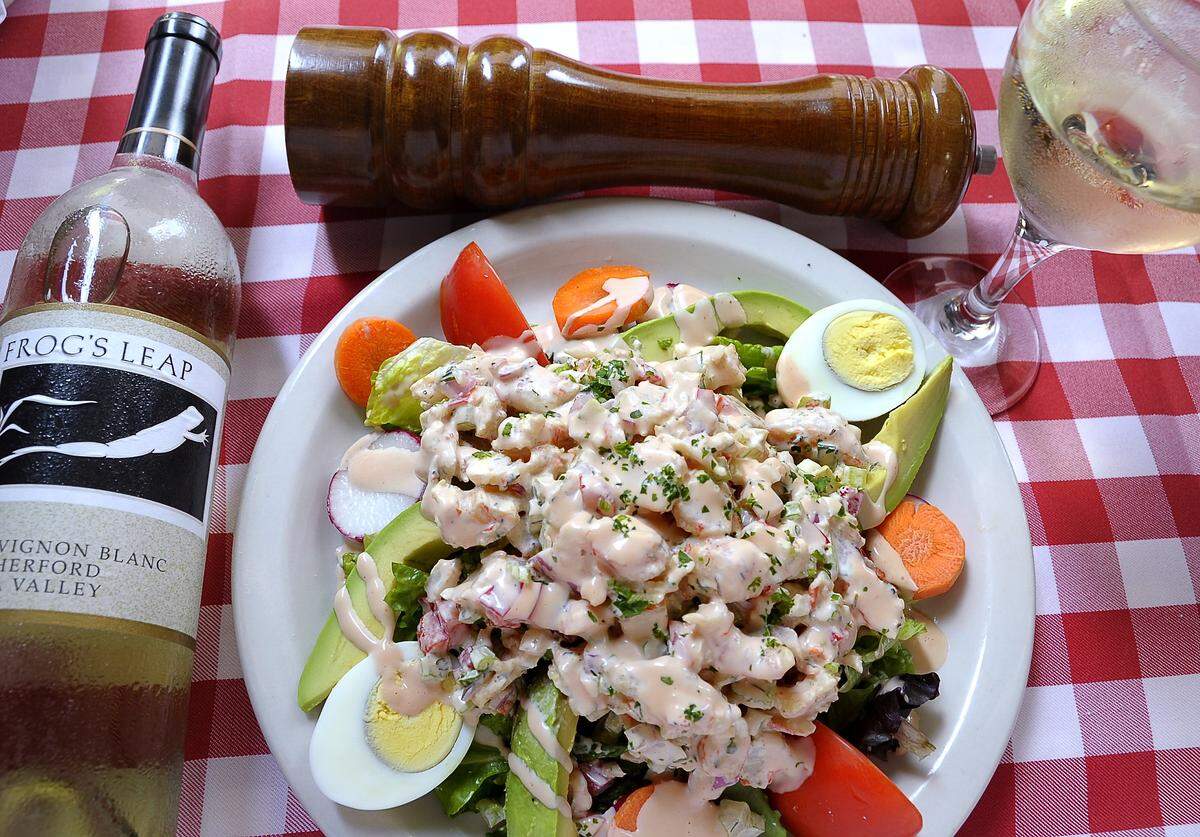 Daddy Jack’s closing means no more lobster and shrimp Louie salads.
